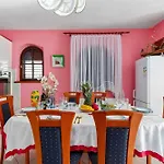 Family Barbarella Apartment