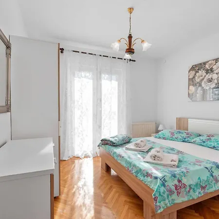 Family Barbarella Apartment